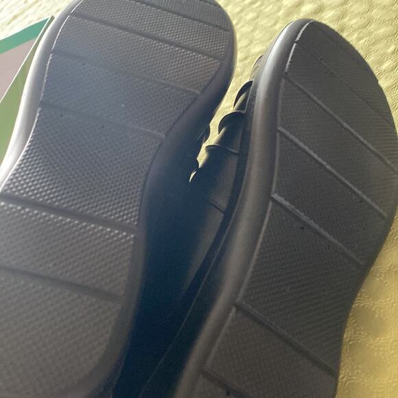 NIB Easy Street black folk slip on shoes - Picture 6 of 7